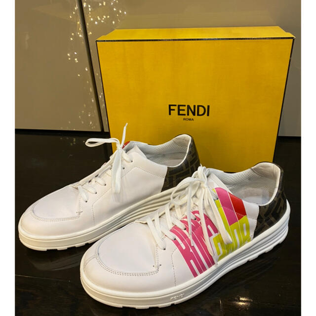 FENDI スニーカー