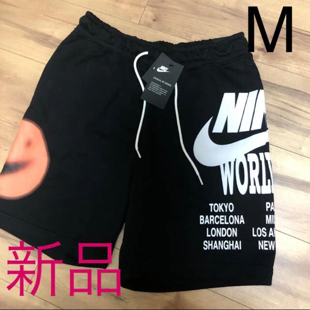 NIKE(ナイキ)のナイキ　NIKE 新品　メンズ　スウェット　ワールドツアー　ハーフパンツ　M  メンズのパンツ(ショートパンツ)の商品写真