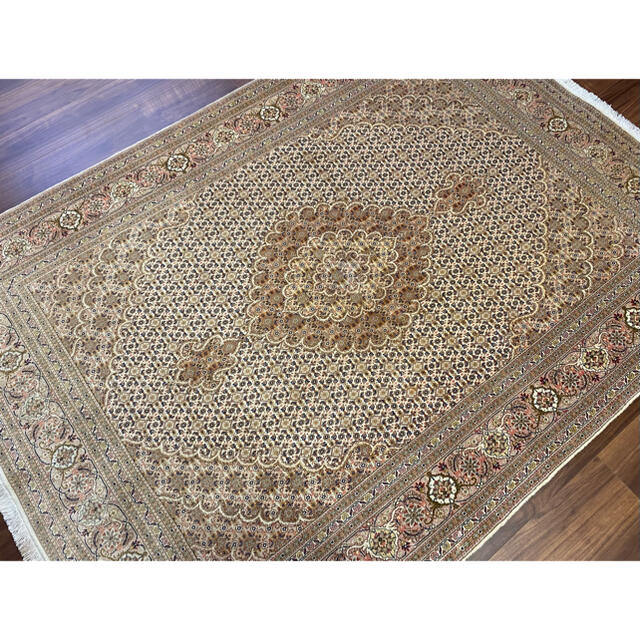 シルク入り タブリーズ産 マヒ柄 50RAJ ペルシャ絨毯 203×151cm