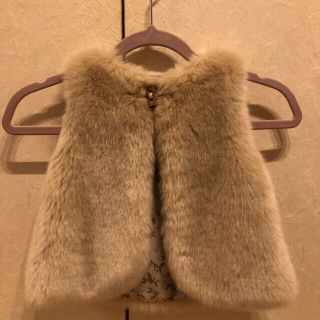 ザラキッズ(ZARA KIDS)のZARA Baby ファーベスト　86㎝(ジャケット/コート)