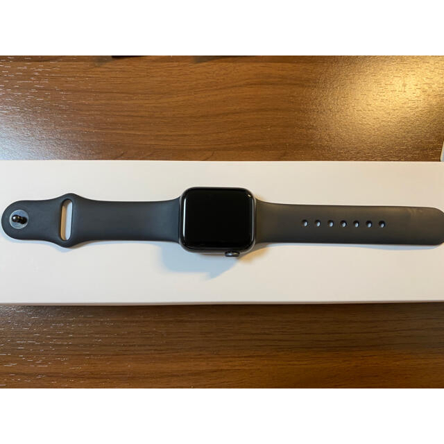 Apple Watch SE GPSモデル 40mm スペースグレイアルミニウム 男性に
