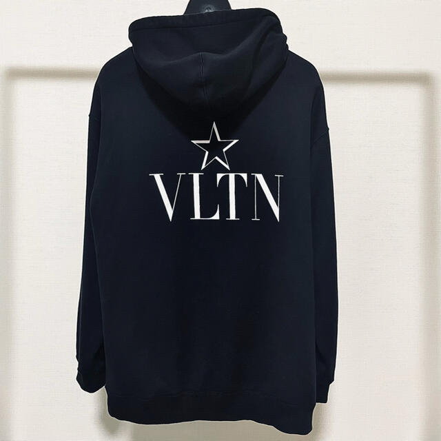 VALENTINO(ヴァレンティノ)のVALENTINO VLTN Star Zipup Hoodie 2020SS メンズのトップス(パーカー)の商品写真