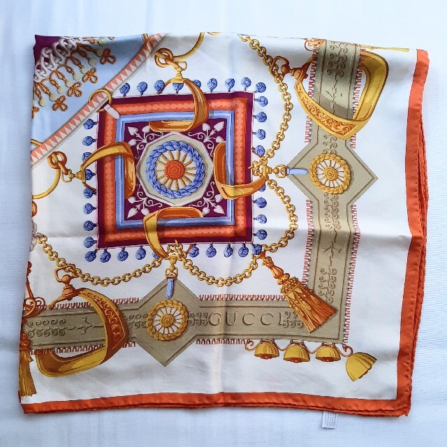 Gucci - GUCCI グッチ silk スカーフ 美品 85×85の通販 by Madrid's