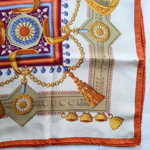 Gucci - GUCCI グッチ silk スカーフ 美品 85×85の通販 by Madrid's