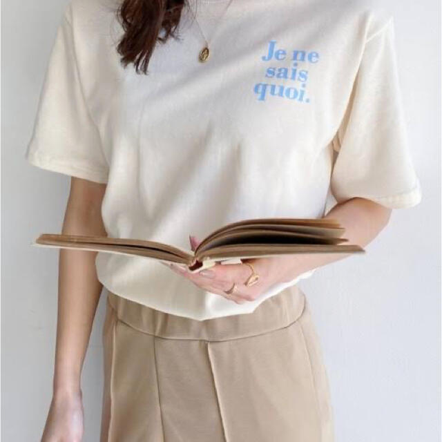 ENVYLOOK(エンビールック)のショップリスト　envylook 韓国　tシャツ　フランス　クリーム　青　ロゴ レディースのトップス(Tシャツ(半袖/袖なし))の商品写真
