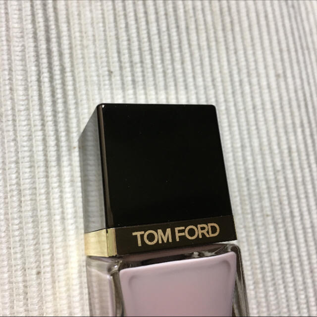 TOM FORD(トムフォード)のTOM FORD ネイルラッカー #39 シュガーデューン 12ml コスメ/美容のネイル(マニキュア)の商品写真