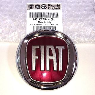 フィアット 500 純正 フロントエンブレム FIAT 51932710 新品(車種別パーツ)