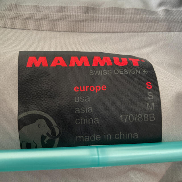 Mammut(マムート)の【定価56%オフ】MAMMUT ハードシェル SNOW TRICK JACKET スポーツ/アウトドアのアウトドア(登山用品)の商品写真