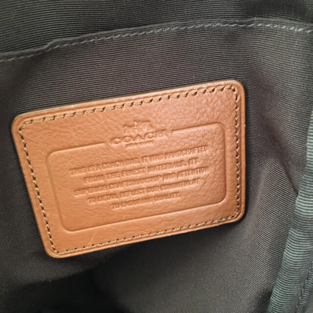 COACH(コーチ)のCOACH ボディバッグ、肩掛けタイプです。 メンズのバッグ(ショルダーバッグ)の商品写真