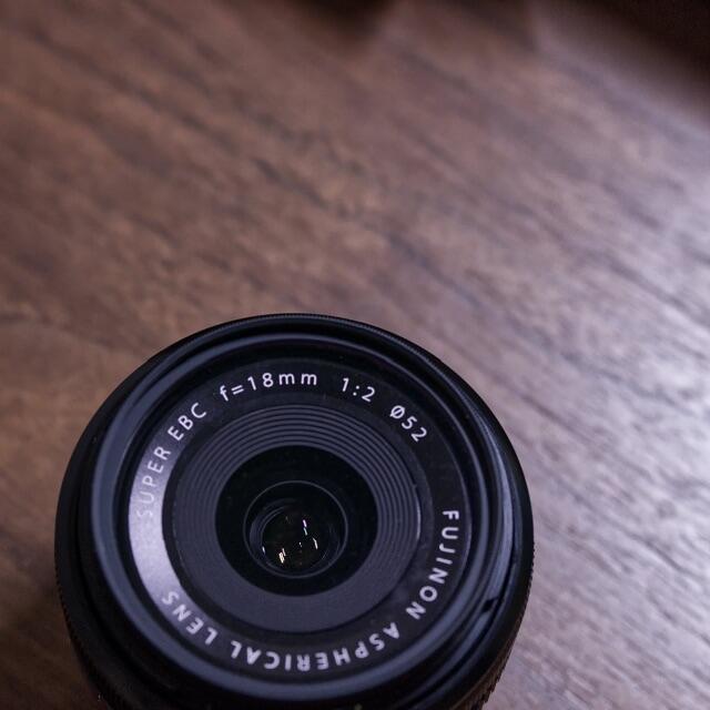 富士フイルム(フジフイルム)のFujifilm XF18mm F2  スマホ/家電/カメラのカメラ(レンズ(単焦点))の商品写真