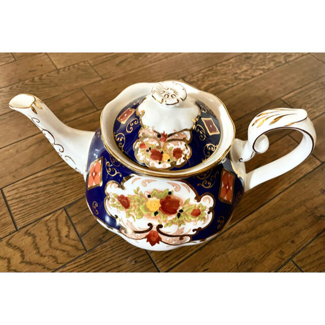 ROYAL ALBERT(ロイヤルアルバート)のROYAL ALBERT ティーポット・カップ&ソーサー4 インテリア/住まい/日用品のキッチン/食器(グラス/カップ)の商品写真