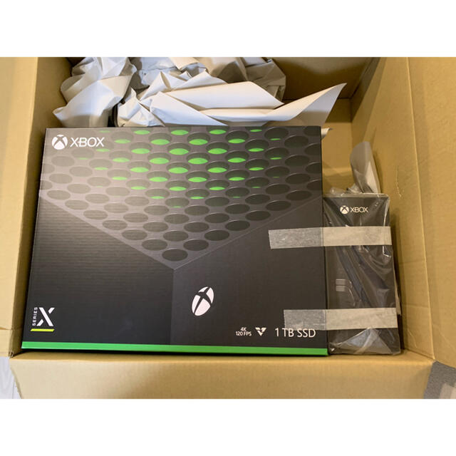 Xbox(エックスボックス)のxbox X と　コントローラー　のセット販売　2台セット！ エンタメ/ホビーのゲームソフト/ゲーム機本体(家庭用ゲーム機本体)の商品写真