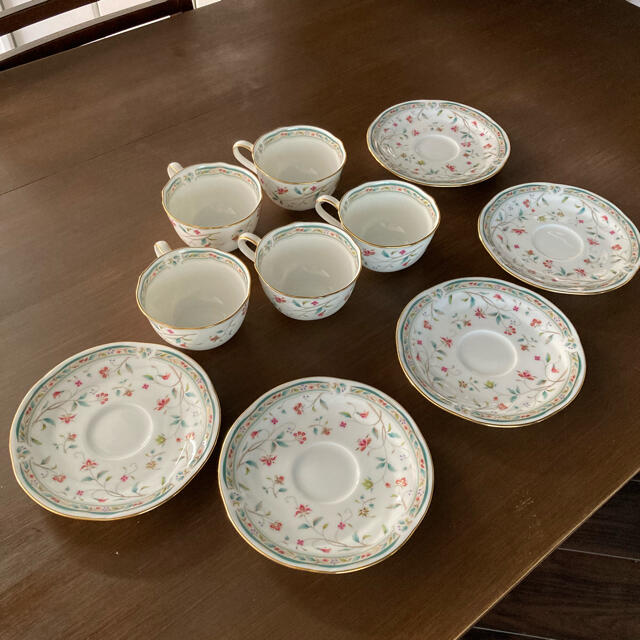 Noritake(ノリタケ)のノリタケ　カップ&ソーサー5客 インテリア/住まい/日用品のキッチン/食器(グラス/カップ)の商品写真