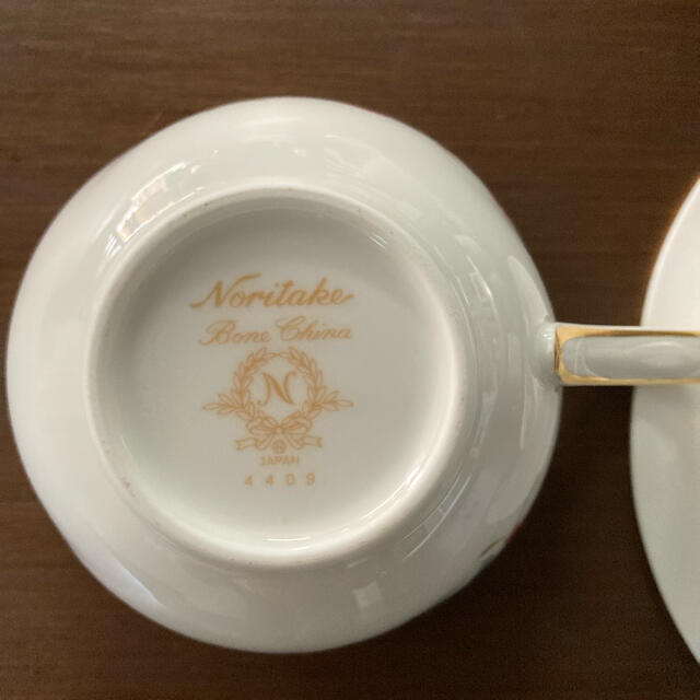 Noritake(ノリタケ)のノリタケ　カップ&ソーサー5客 インテリア/住まい/日用品のキッチン/食器(グラス/カップ)の商品写真