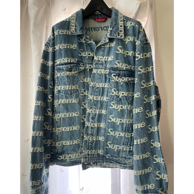 Supreme(シュプリーム)の Supreme Frayed Logos Denim Trucker JKT メンズのジャケット/アウター(Gジャン/デニムジャケット)の商品写真