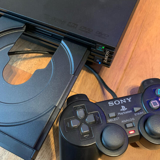 PlayStation2(プレイステーション2)のジャンク PS2本体 箱付き コントローラー 電源コード AVケーブル その他 エンタメ/ホビーのゲームソフト/ゲーム機本体(家庭用ゲーム機本体)の商品写真