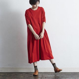 アトリエナルセcotton c&s cocoon one-piece / red(ひざ丈ワンピース)