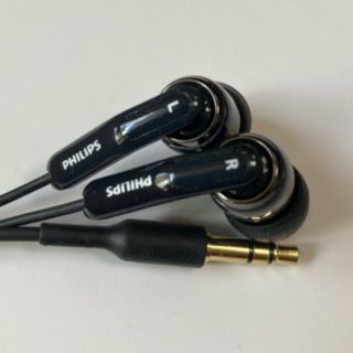 フィリップス(PHILIPS)のPHILIPS SHE9700カナル型イヤホン　美品(ヘッドフォン/イヤフォン)