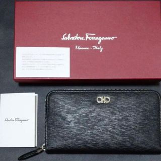 サルヴァトーレフェラガモ(Salvatore Ferragamo)のFerragamo 長財布(長財布)