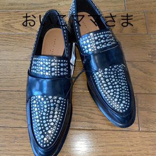 ザラ(ZARA)の　ZARAローファー新品(ローファー/革靴)