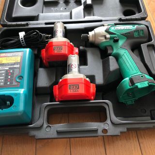 マキタ(Makita)のマキタ　インパクトドライバー　12V(その他)