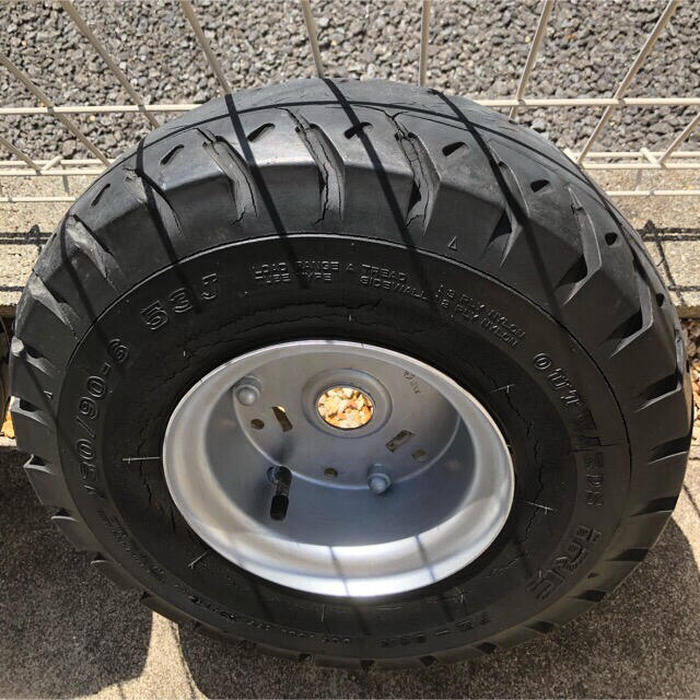 ホイールタイヤ、9.5j  2本セット