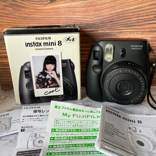 FUJI FILM INSTAX MINI 8 BLACK　チェキ