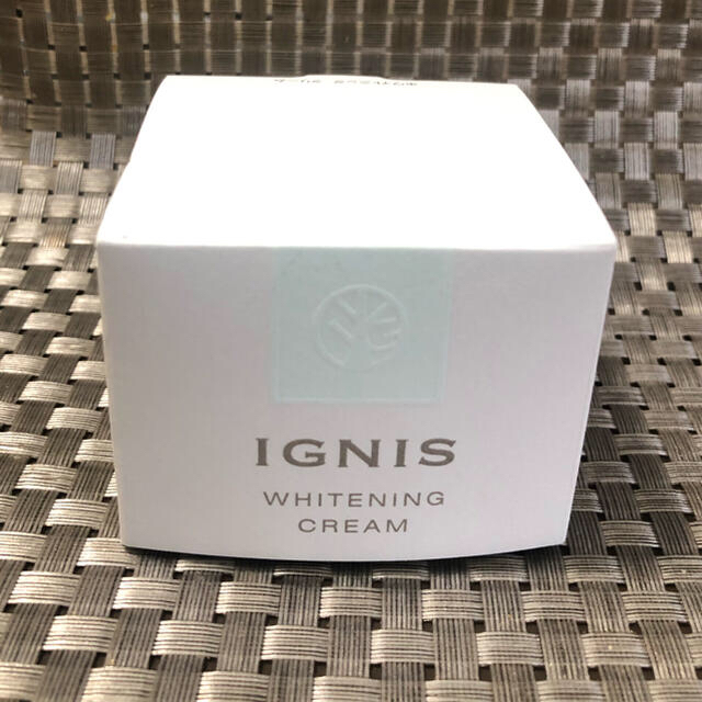 IGNIS(イグニス)のイグニスホワイトニング クリーム 50g コスメ/美容のスキンケア/基礎化粧品(フェイスクリーム)の商品写真