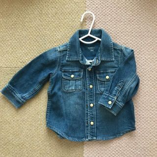 ベビーギャップ(babyGAP)のbabyGap デニムシャツ　70(シャツ/カットソー)