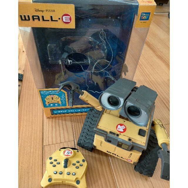 ウォーリー ディズニーピクサー ラジコン フィギュア WALL・E コレクター