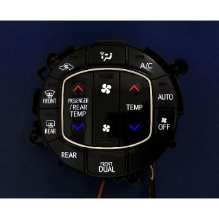 トヨタ(トヨタ)のノア　ヴォクシー　エスクァイア ZRR80 LED打ち換え済み エアコンパネル☆(車内アクセサリ)