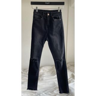 エイチアンドエム(H&M)の新品☆H&M☆【32】ニークラッシュ ダメージ スキニー デニム(デニム/ジーンズ)