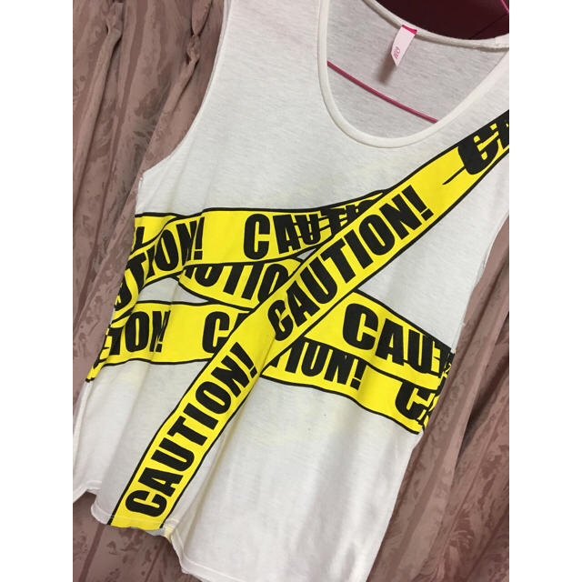 GYDA(ジェイダ)のGYDA CAUTION! タンクトップ レディースのトップス(タンクトップ)の商品写真