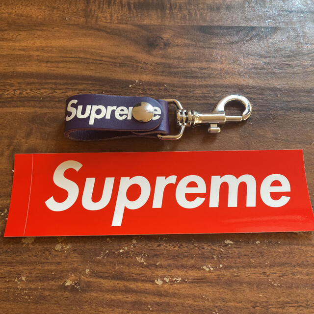 Supreme(シュプリーム)のsupremeキーホルダー メンズのファッション小物(キーホルダー)の商品写真