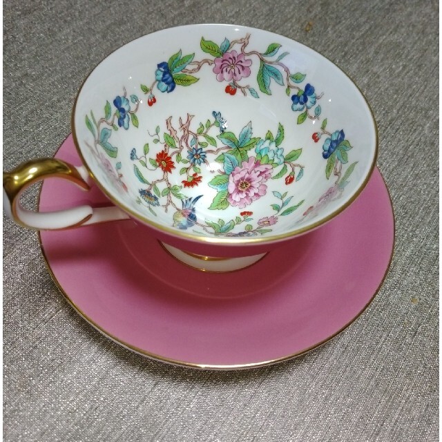 Aynsley China(エインズレイ)のエインズレイのピンクティカップ＆ソーサー インテリア/住まい/日用品のキッチン/食器(食器)の商品写真