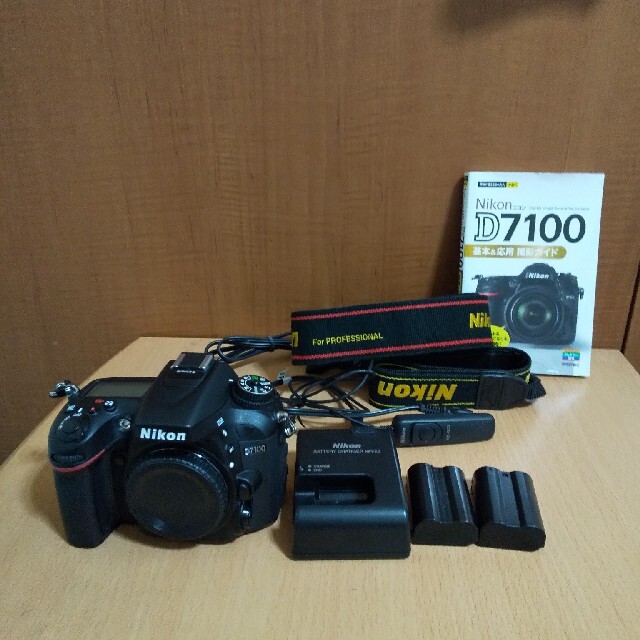 カメラNikon D7100 ボディ 美品 ショット数 6084回