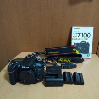 ニコン(Nikon)のNikon D7100 ボディ 美品 ショット数 6084回(デジタル一眼)