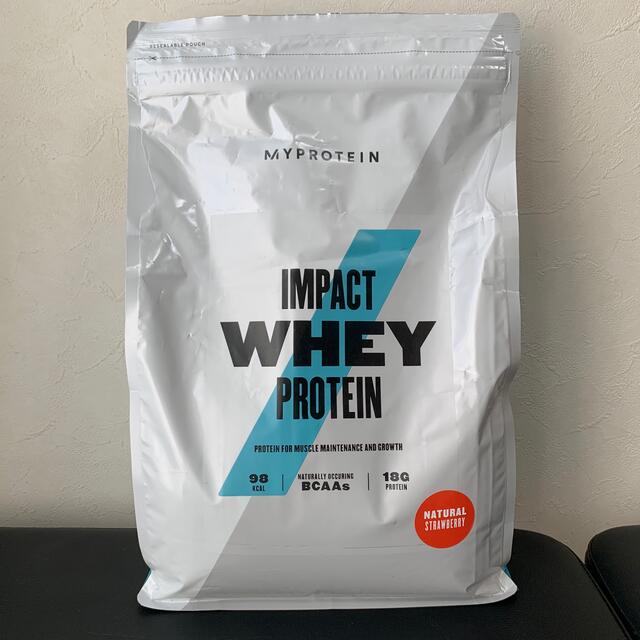 MYPROTEIN(マイプロテイン)のマイプロテイン　インパクトホエイプロテイン　ナチュラルストロベリー　2.5kg 食品/飲料/酒の健康食品(プロテイン)の商品写真