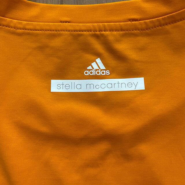 adidas by Stella McCartney(アディダスバイステラマッカートニー)のAdidas Stella McCartney TシャツサイズXS スポーツ/アウトドアのランニング(ウェア)の商品写真