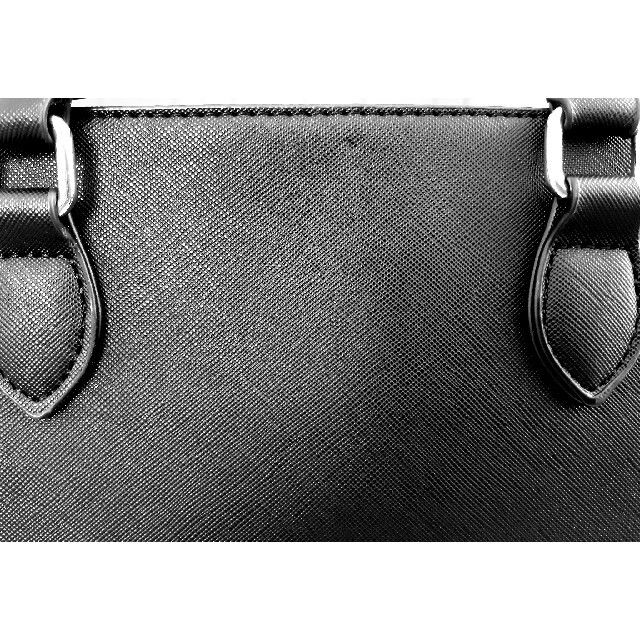 passage mignon(パサージュミニョン)のリサ&ガスパール黒ショルダーバッグ レディースのバッグ(ショルダーバッグ)の商品写真