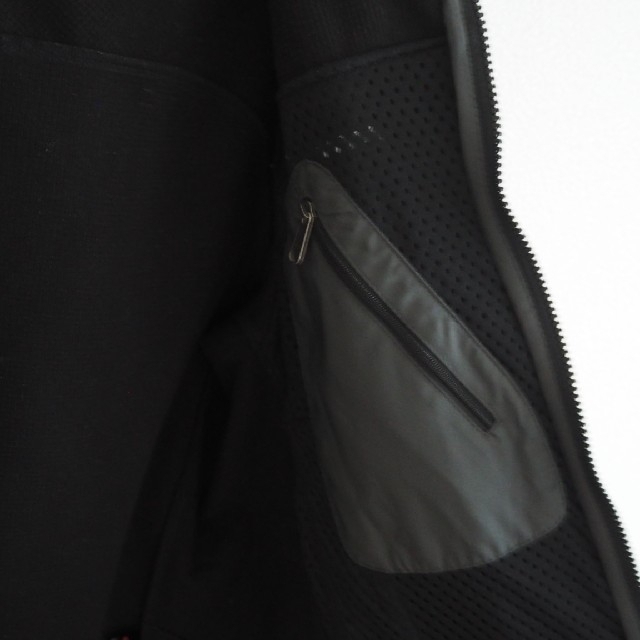 patagonia(パタゴニア)のパタゴニア アズフーディ Sサイズ ブラック メンズのジャケット/アウター(マウンテンパーカー)の商品写真