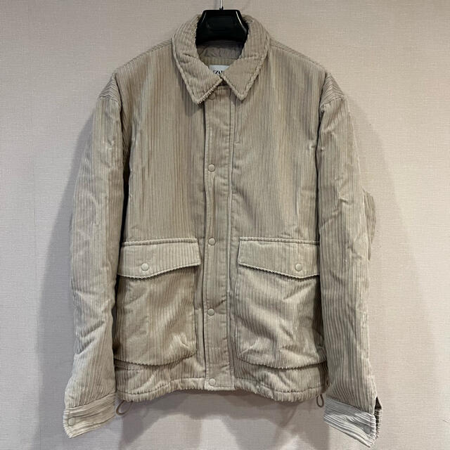 ZARA(ザラ)のZARA 綿100%コーデュロイ　パフジャケット　L-XL 未使用 メンズのジャケット/アウター(その他)の商品写真