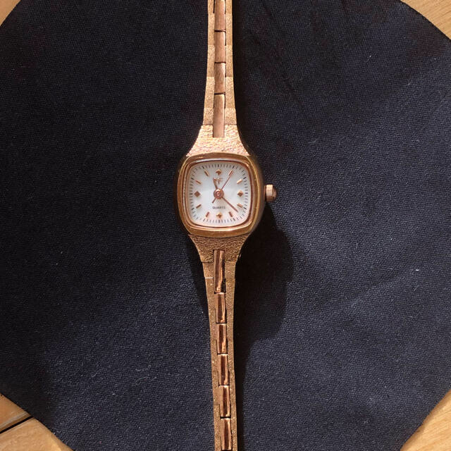 ブレスレットウォッチ momo natural購入 レディースのファッション小物(腕時計)の商品写真