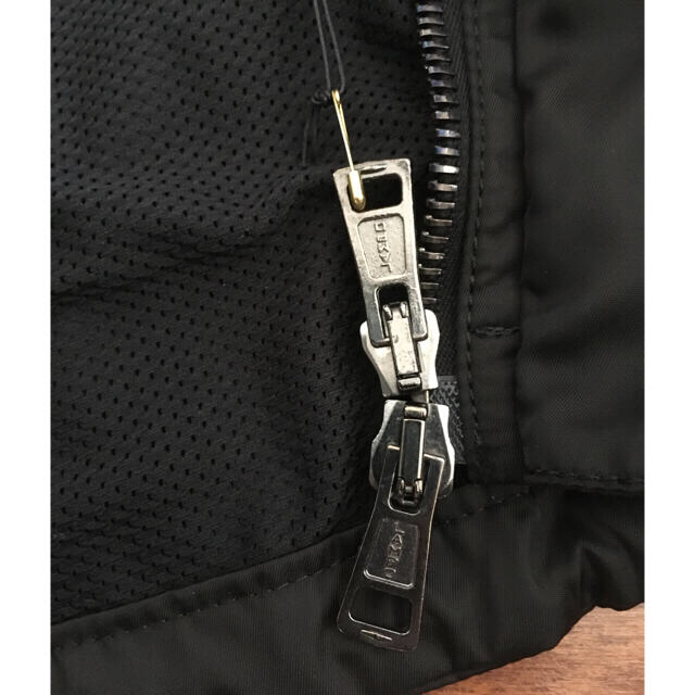 AKM(エイケイエム)のAKM エーケーエム  LIMONTA-NYLON mountain parka メンズのジャケット/アウター(マウンテンパーカー)の商品写真