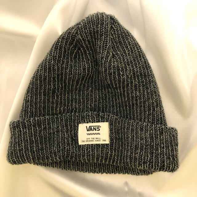 VANS(ヴァンズ)のこれからの季節にピッタリ！VANSニット帽 ニットキャップ レディースの帽子(ニット帽/ビーニー)の商品写真