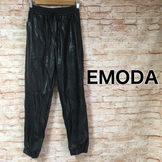 エモダ(EMODA)のエモダ EMODA レディース パンツ フェイクレザー テーパード 合成皮革(その他)