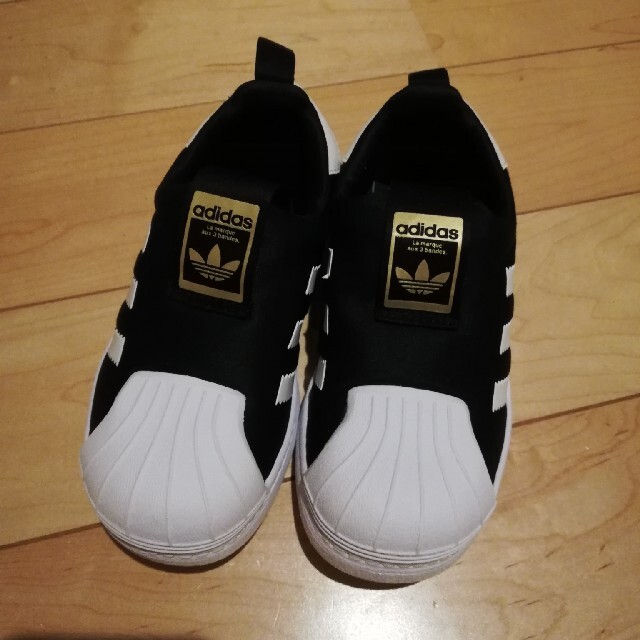 adidas(アディダス)の【専用】adidas　靴17cm キッズ/ベビー/マタニティのキッズ靴/シューズ(15cm~)(スニーカー)の商品写真