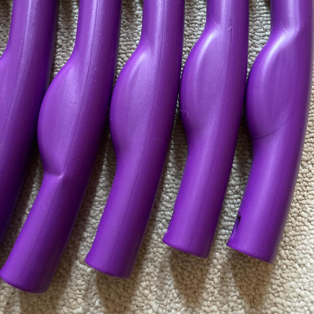 フラフープ　紫　大人用　トレーニング　組み立て式　運動不足解消に コスメ/美容のダイエット(エクササイズ用品)の商品写真
