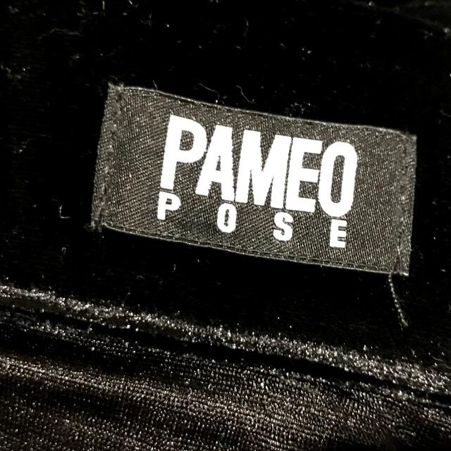 PAMEO POSE(パメオポーズ)のパメオポーズ PAMEO POSE 薔薇モチーフ タグ有 トップス&スカート セットアップ ベロア ブラック 新品同様 レディースのレディース その他(セット/コーデ)の商品写真