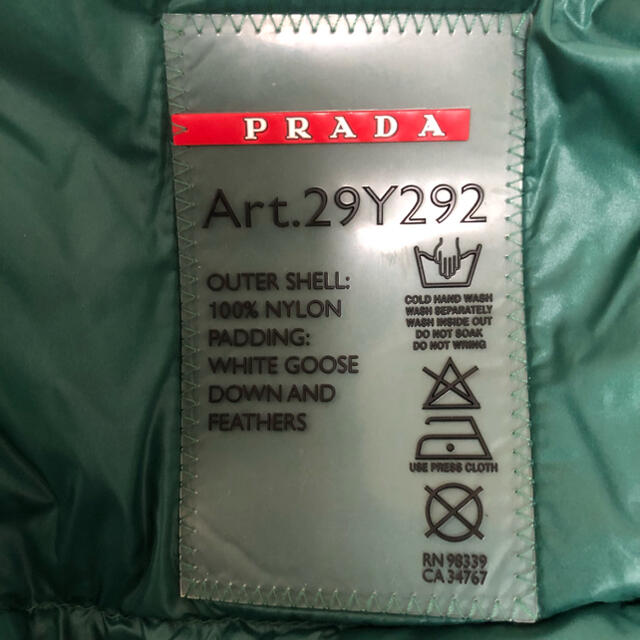 PRADA(プラダ)のモモ様専用⭐︎PRADA ダウンジャケット レディースのジャケット/アウター(ダウンジャケット)の商品写真